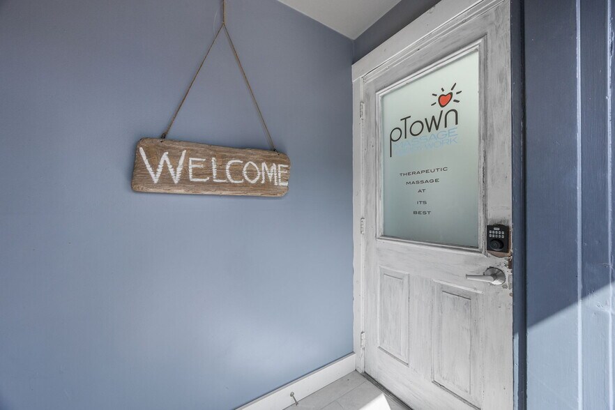 More Photos Of 182 Commercial St, Provincetown Storefront For Sale