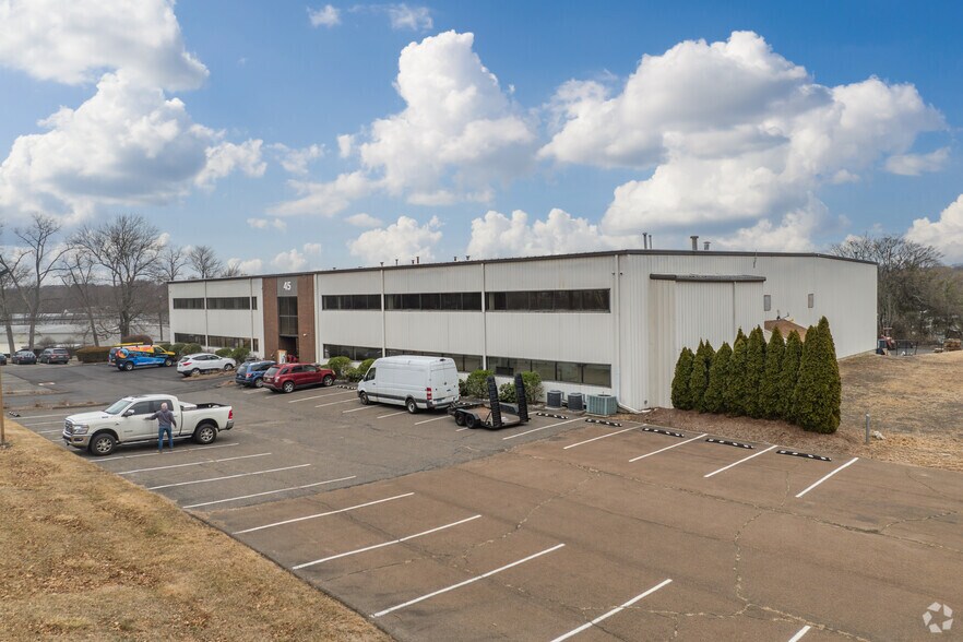 Primary Photo Of 45 Connair Rd, Orange Light Manufacturing For Lease