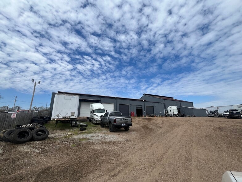 More Photos Of 10130 Highway 178, Olive Branch Warehouse For Sale