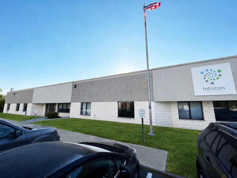More Photos Of 1260 Red Fox Rd, Arden Hills Light Manufacturing For Sale