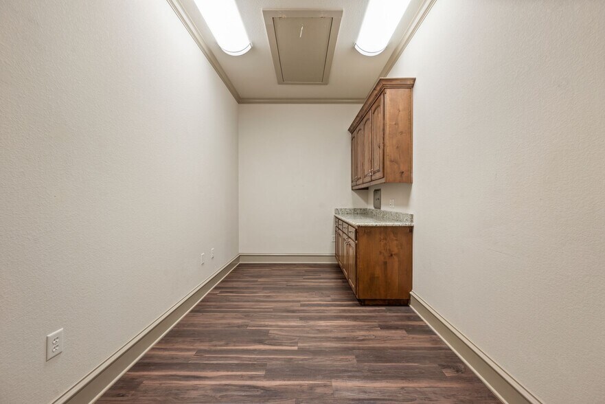 More Photos Of 4603 Colleyville Blvd, Colleyville Office For Sale