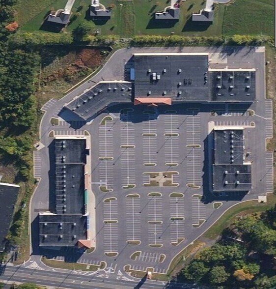 More Photos Of 2410 Cleveland Hwy, Dalton Unknown For Lease