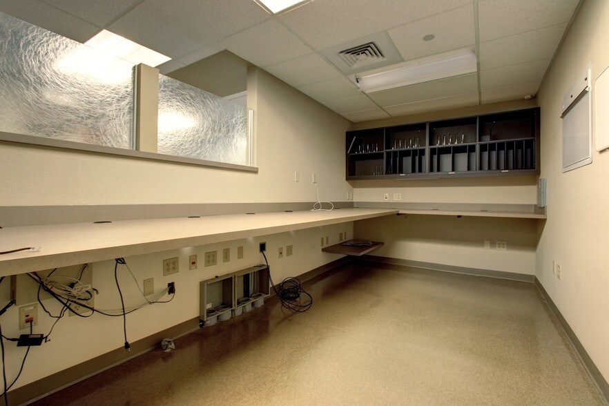 More Photos Of 9441 Huron St, Thornton Medical For Lease