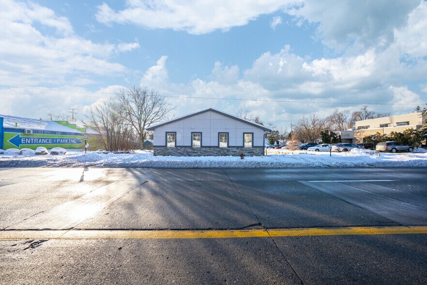 More Photos Of 1095 W Huron St, Waterford Medical For Lease