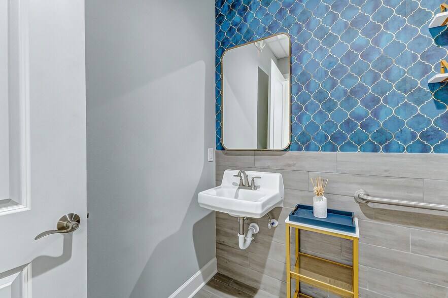 More Photos Of 26717 Westheimer Pky, Katy Medical For Sale