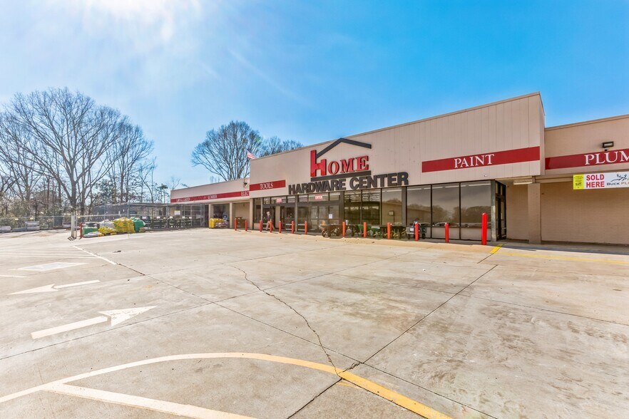 More Photos Of 610 S Applegate St, Winona Storefront For Sale