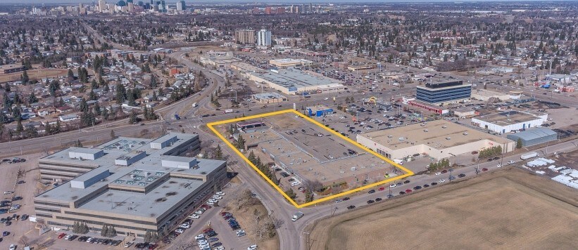 More Photos Of 4922 98th Ave NW, Edmonton General Retail For Lease