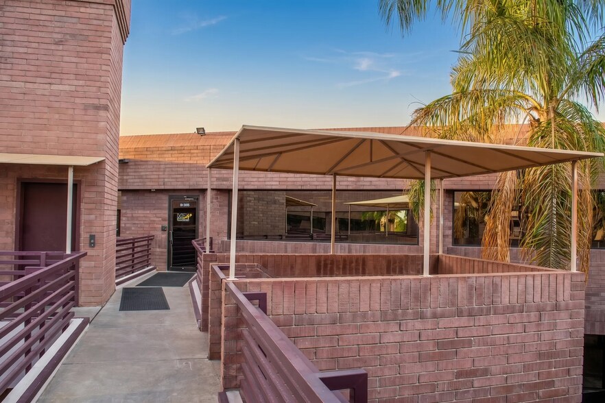 More Photos Of 459 N Gilbert Rd, Gilbert Unknown For Lease