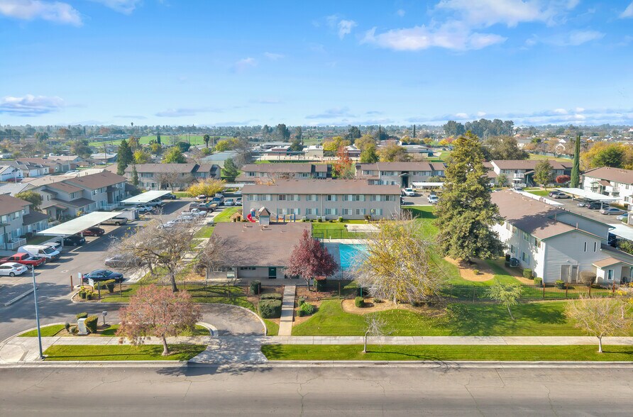 More Photos Of 1832 Merced St, Madera Apartments For Sale