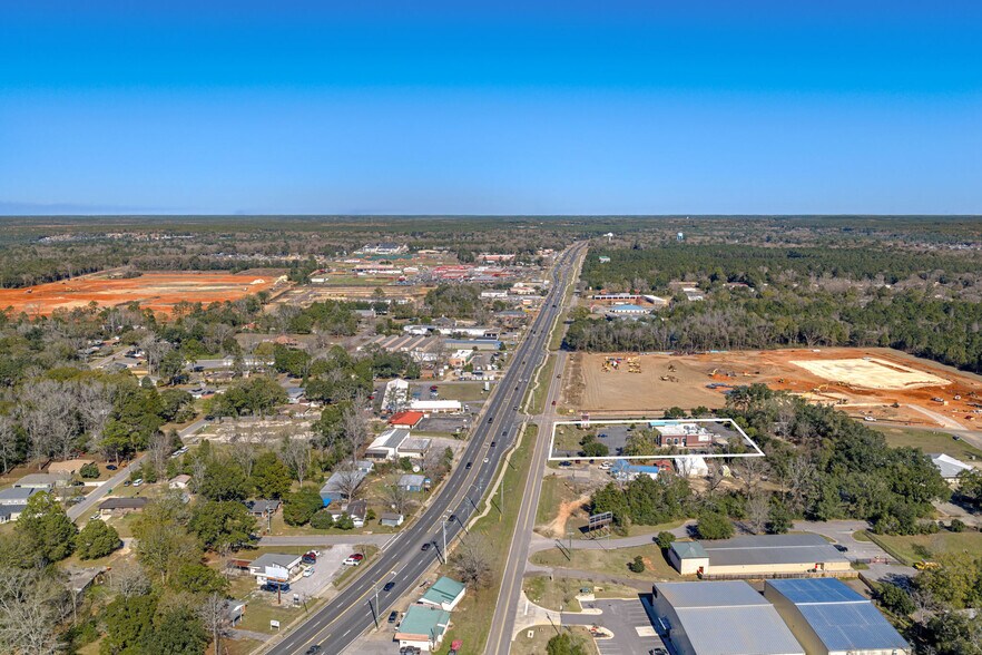 More Photos Of 1025 Industrial Dr, Crestview General Retail For Sale