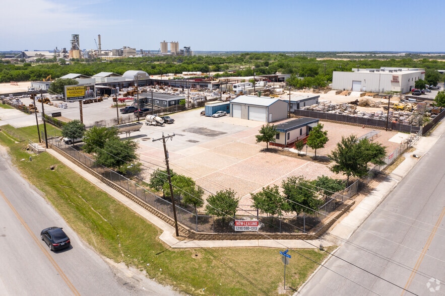 More Photos Of 4350 Naco Pass, San Antonio Service For Sale