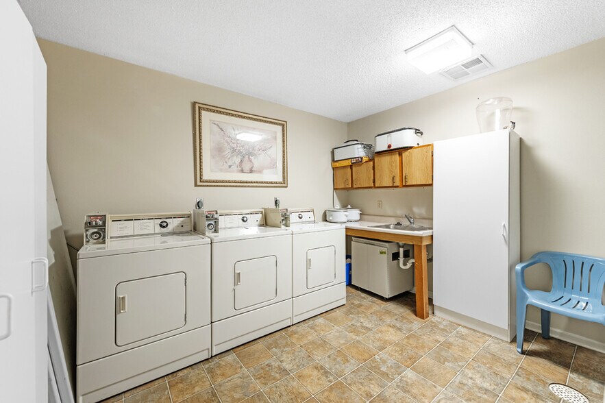 More Photos Of 2302 Village Dr, Saint Joseph Apartments For Sale