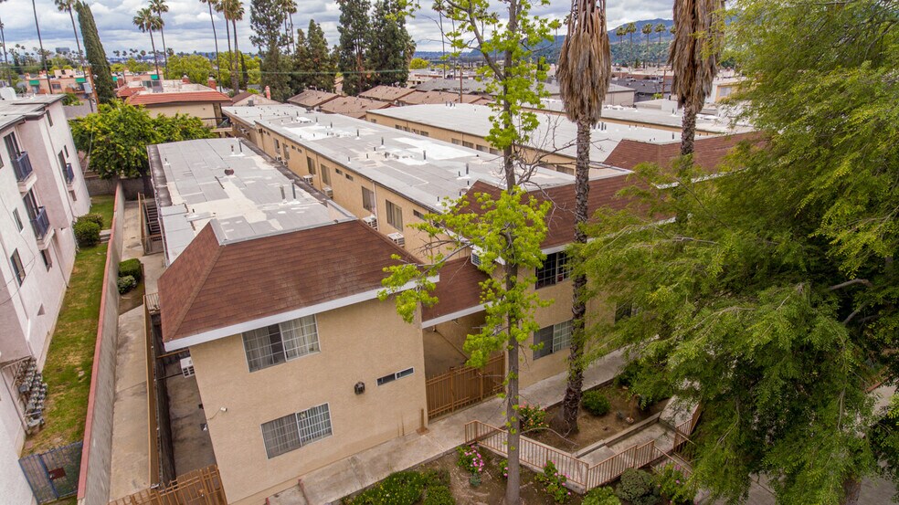 More Photos Of 1160 Elm Ave, Glendale Apartments For Sale