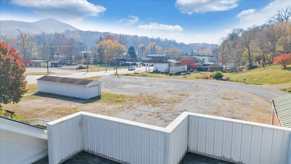 More Photos Of 5383 Lee Hwy, Troutville Freestanding For Sale