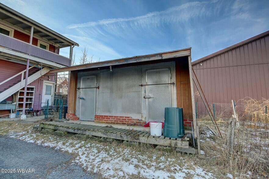 More Photos Of 32 W Southern Ave, Williamsport General Retail For Sale