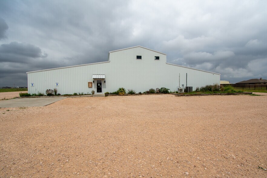 More Photos Of 18100 W Interstate 40, Amarillo Freestanding For Sale