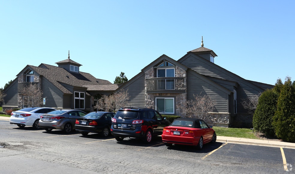 More Photos Of 4450 Westbrook Dr, Aurora Unknown For Lease