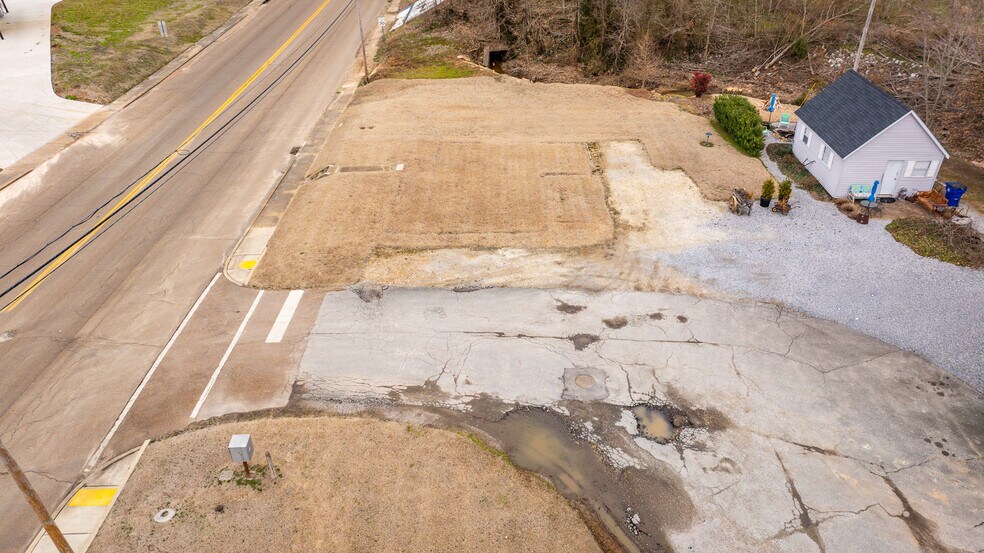 More Photos Of 279 Pikeview St, Dresden Multifamily For Sale