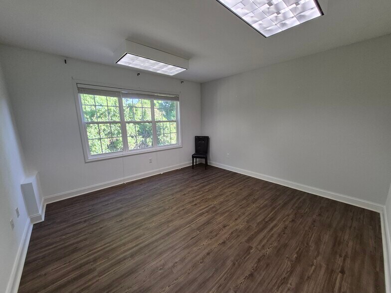 More Photos Of 113 Mountain Brook Dr, Canton Medical For Lease