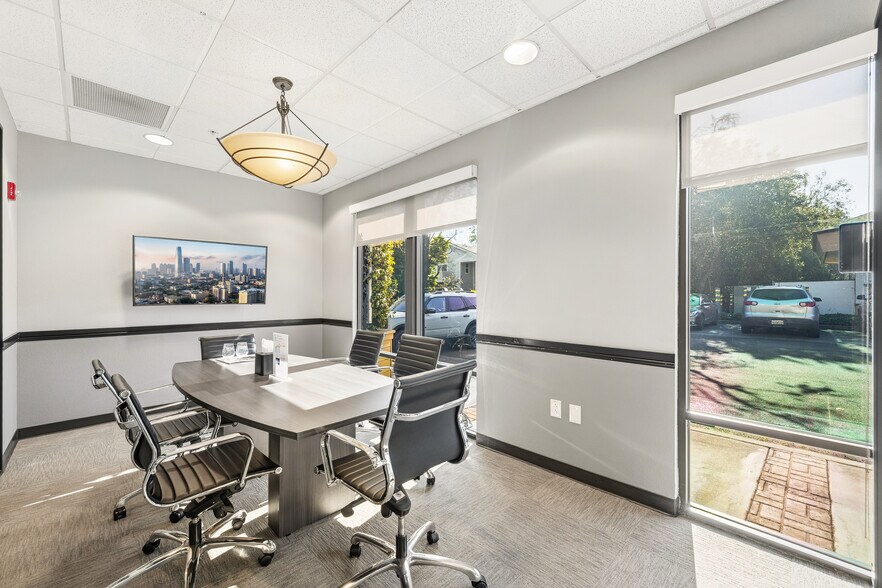 More Photos Of 12820-12840 Saratoga-Sunnyvale Rd, Saratoga Office For Lease