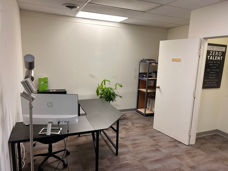 More Photos Of 6714 Patterson Ave, Richmond Office For Lease