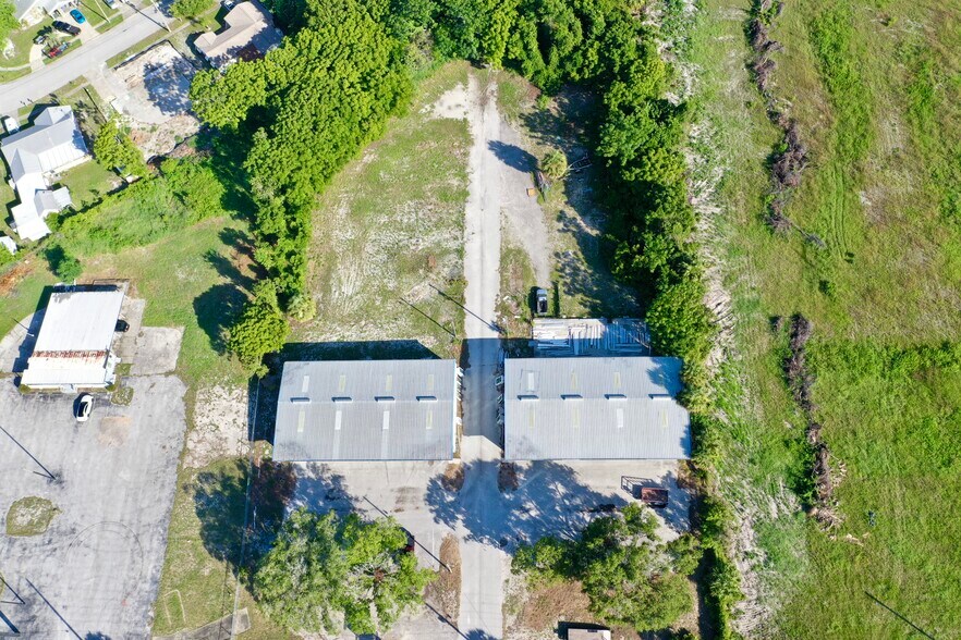 More Photos Of 16015 US-19 Hwy, Hudson Warehouse For Lease
