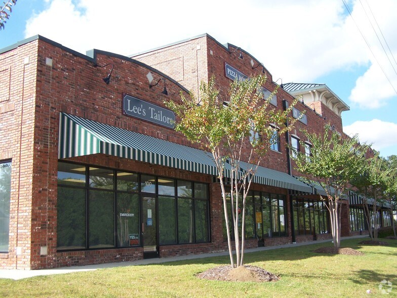 More Photos Of 501 N Salem St, Apex Storefront Retail Office For Sale