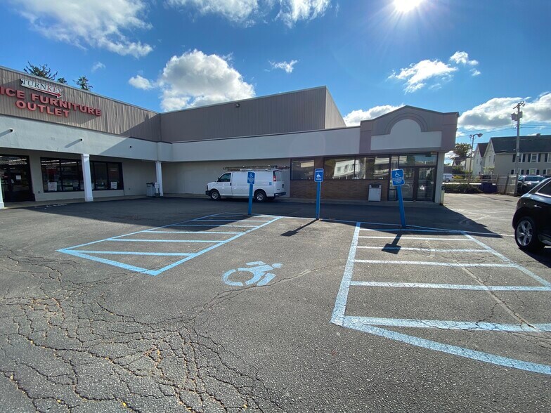 Primary Photo Of 539-541 Pawling Ave, Troy Unknown For Lease