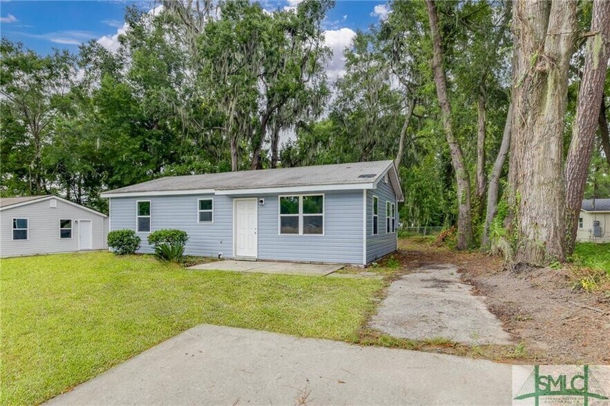 More Photos Of 506 E Montgomery Cross Rd, Savannah Office Residential For Sale