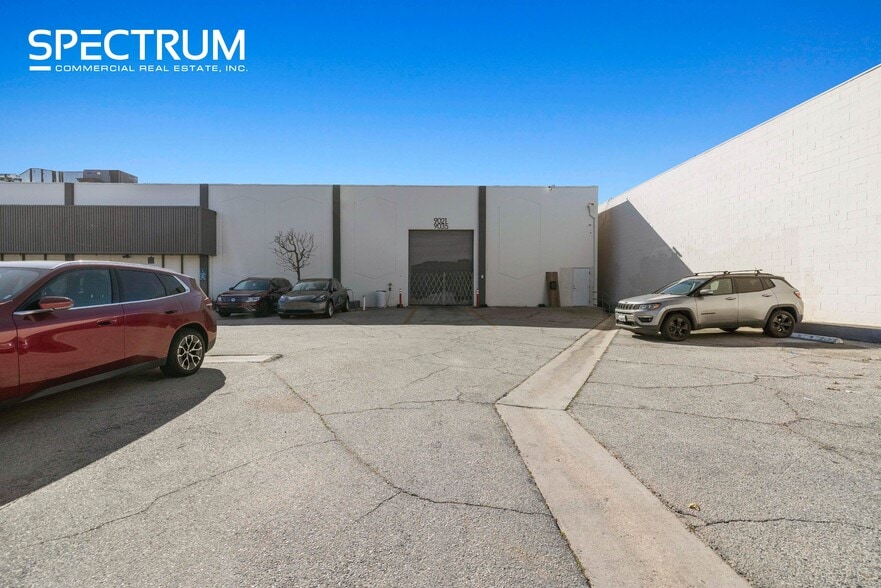 More Photos Of 9035 Canoga Ave, Canoga Park Manufacturing For Sale