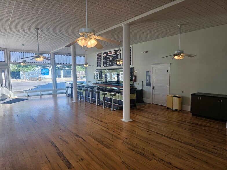 More Photos Of 2 S Main St, Coalville Loft Creative Space For Lease