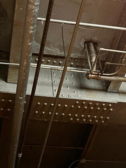 More Photos Of 1032-1038 12th Ave, Grafton Flex For Lease