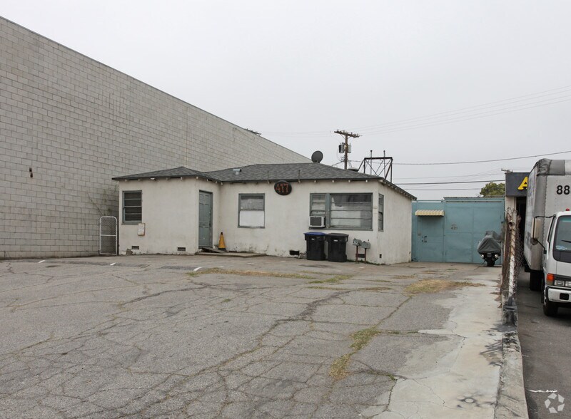 More Photos Of 417 N Varney St, Burbank Warehouse For Lease