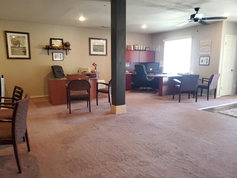 More Photos Of 1272 4th St, Los Banos Office For Lease