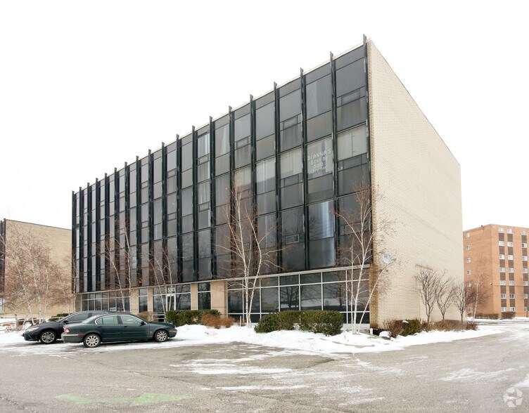 More Photos Of 5333 Northfield Rd, Bedford Office For Sale