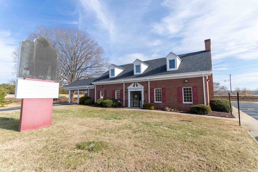 More Photos Of 5406 US 29, Blairs Bank For Lease