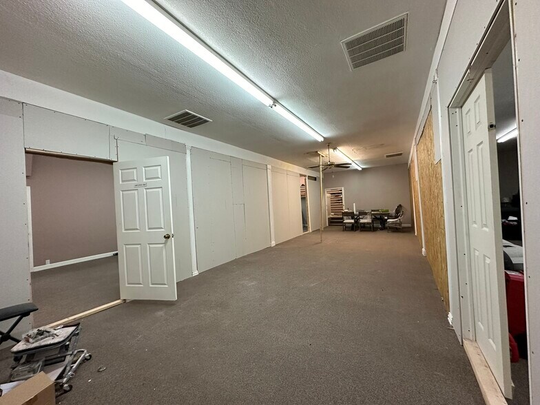 More Photos Of 13570 US Highway 287, Bellevue Auto Repair For Sale
