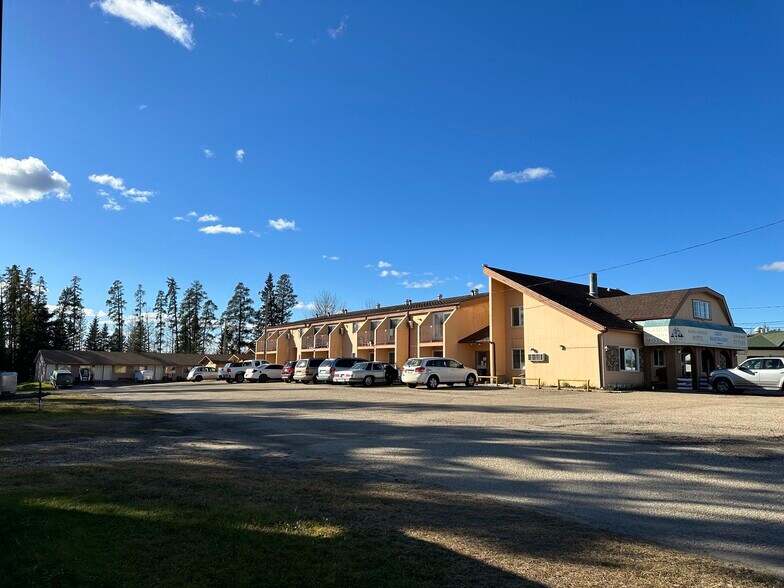 Primary Photo Of 3515 Caxton St, Whitecourt Hotel For Lease