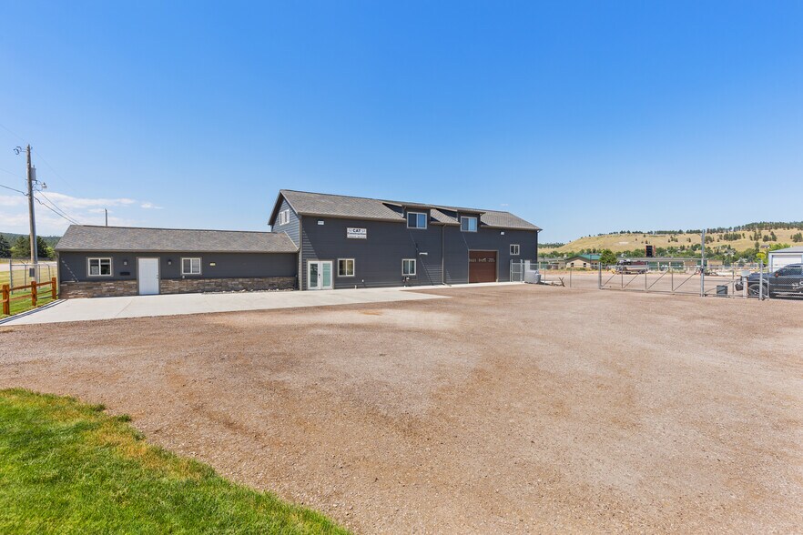 More Photos Of 11700 Sturgis Rd, Summerset Warehouse For Sale