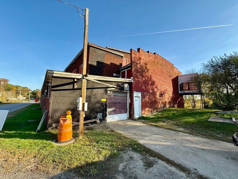 More Photos Of 55 Mill St, Brookfield Industrial For Sale