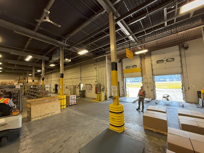 More Photos Of 72 Arizona Ave, Plattsburgh Manufacturing For Lease