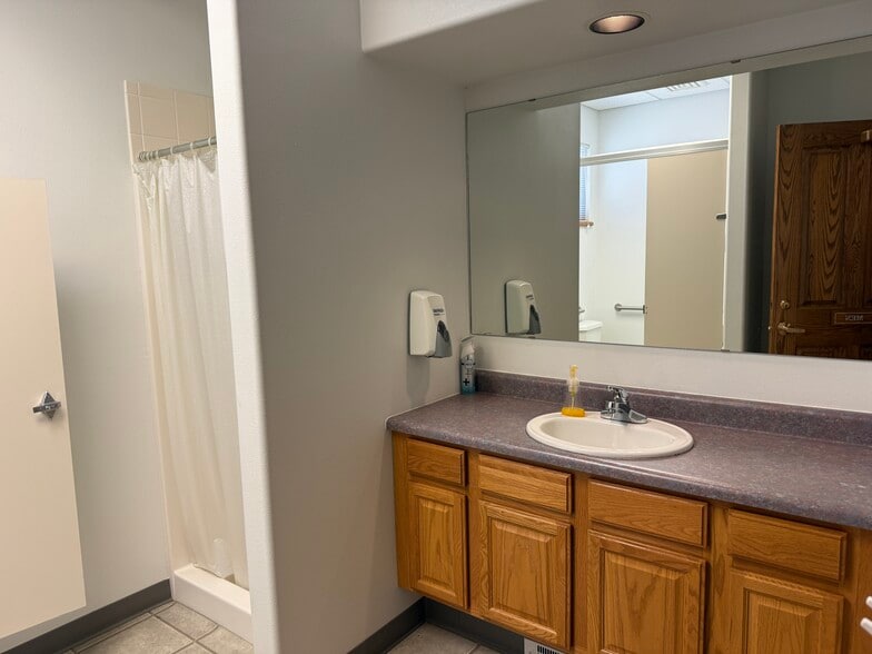 More Photos Of 500 U.S. 50 Business Loop, Olathe General Retail For Sale