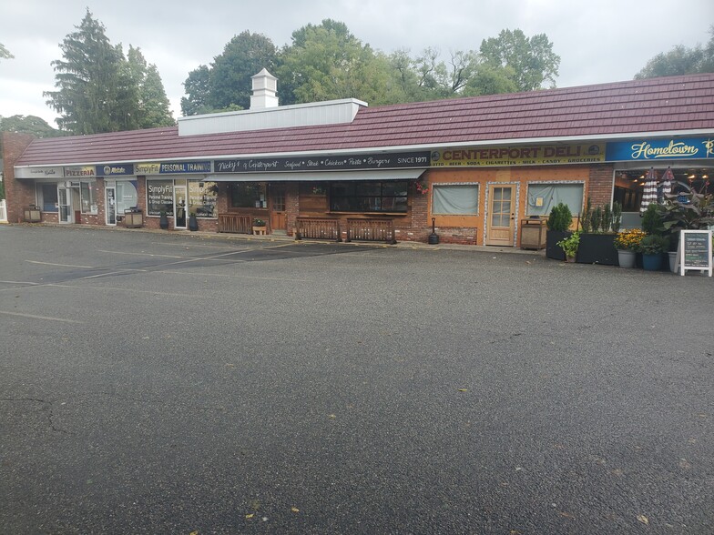 Primary Photo Of 10 Little Neck Rd, Centerport Storefront For Lease