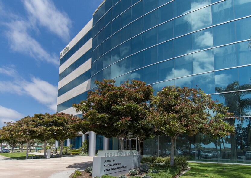 More Photos Of 1000 Town Center Dr, Oxnard Office For Lease