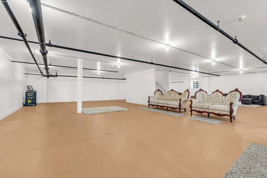 More Photos Of 1 American Legion Dr, Keyport General Retail For Lease