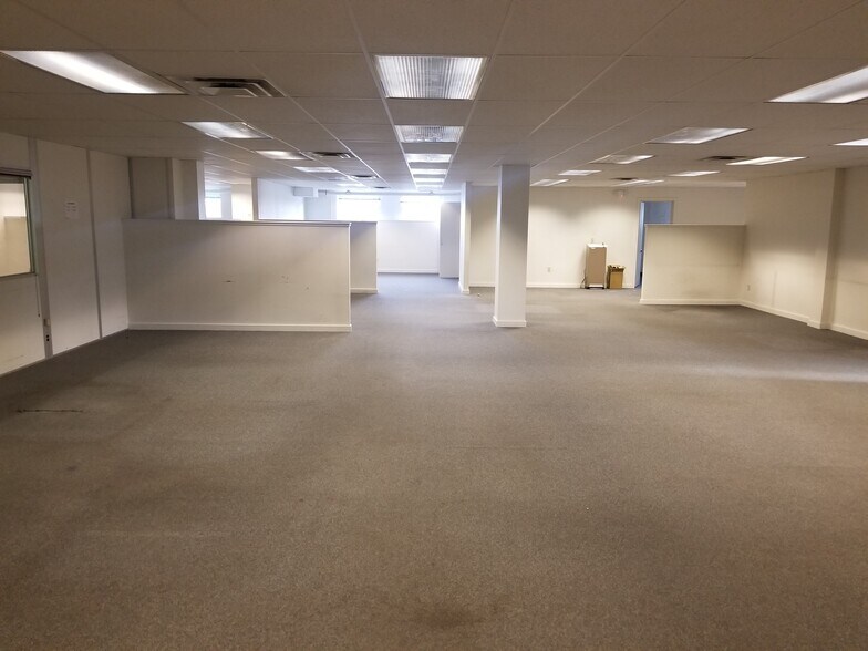 More Photos Of 315-329 E 2nd St, Boyertown Flex For Sale