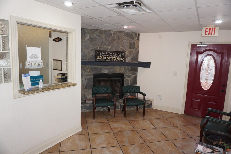 More Photos Of 2910 W Waters Ave, Tampa Medical For Sale