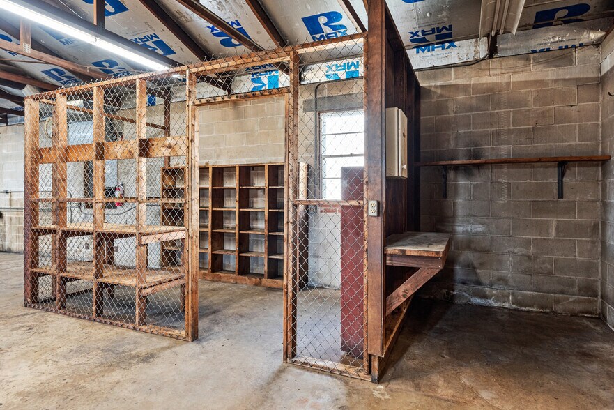 More Photos Of 5044 Edward St, Jacksonville Service For Sale