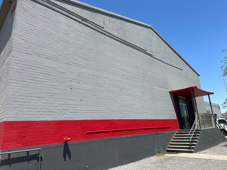 More Photos Of 260 S Hibbert St, Mesa Warehouse For Sale