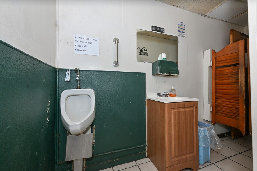 More Photos Of 3908 Denison Ave, Cleveland General Retail For Sale